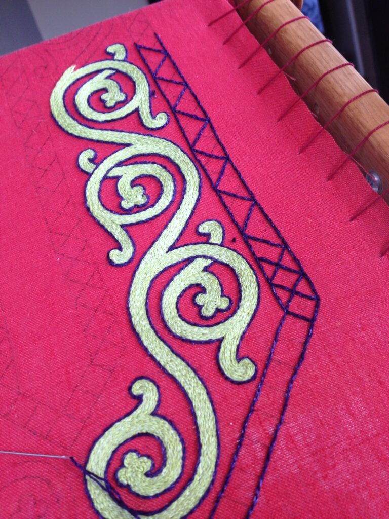 Bliaut Collar Progress